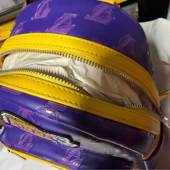 Loungefly Lakers backpack - Picture 7 of 7